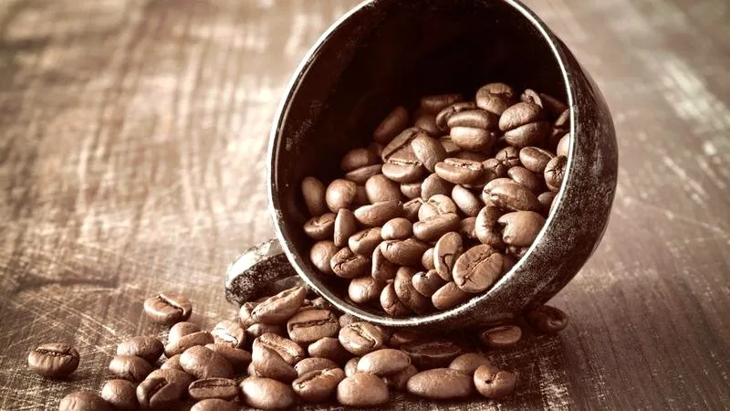 Dlaczego po kawie czuję potrzebę do toalety? Oto odpowiedź!