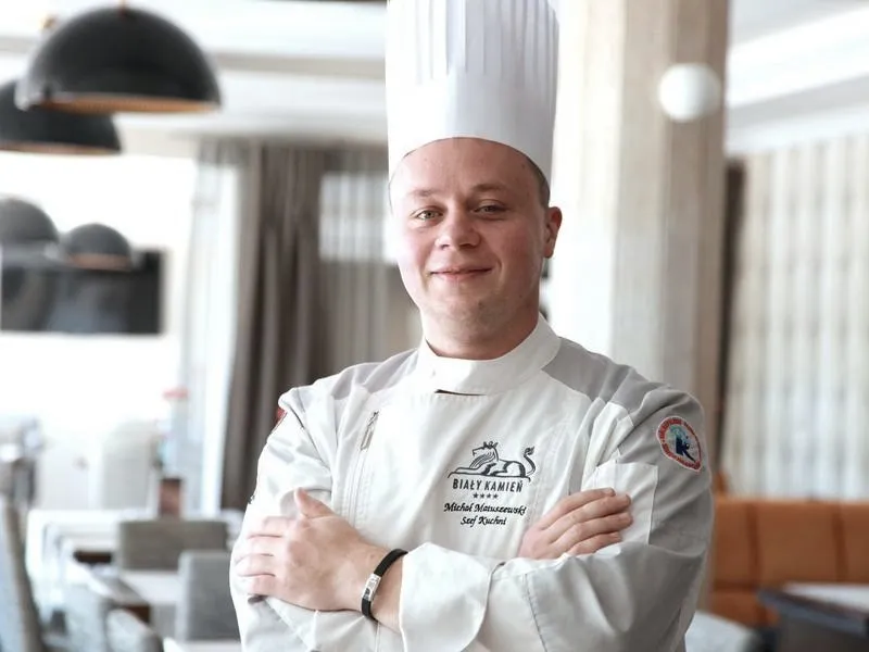 Ile zarabia szef kuchni w Polsce? Oto szczegóły, które musisz znać!