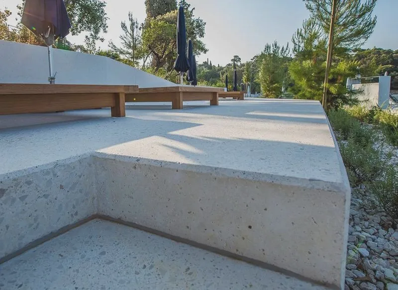 Jak skutecznie wylać beton na tarasie – praktyczny przewodnik dla każdego majsterkowicza