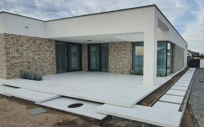 Jaki beton pod taras drewniany: jak wybrać i przygotować podłoże