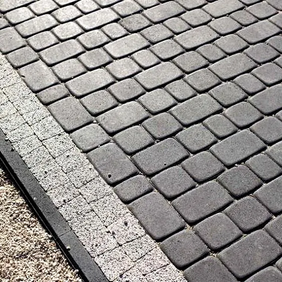 Jakie są ceny ułożenia kostki brukowej? Sprawdź, co mówią na forum!