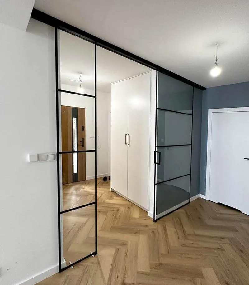 Drzwi do wiatrołapu i przedpokoju