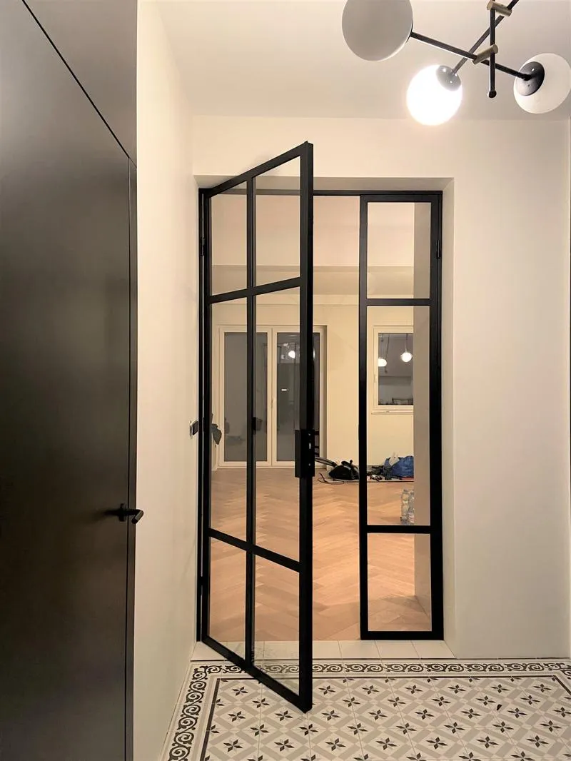 Izolacja termiczna i akustyczna drzwi