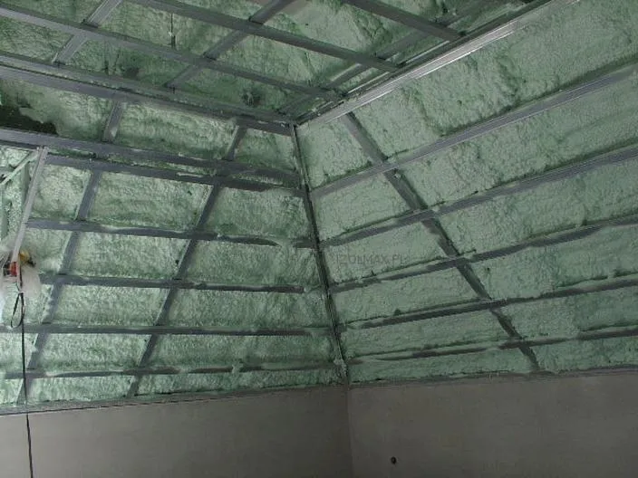 Koszt ocieplania dachu