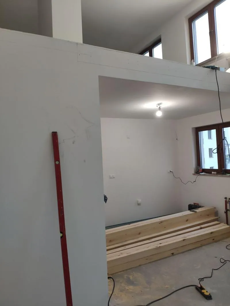 Stropy żelbetowe i drewniane