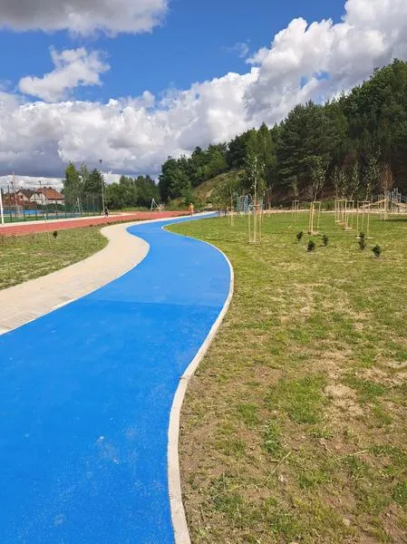 Usuwanie asfaltu z kostki brukowej